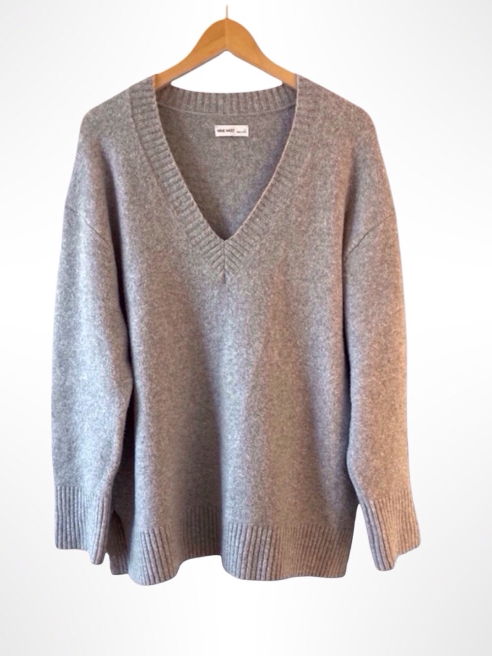 Nine West Light Gray V‑Neck Sweater – Size 
Large. Oversized fit